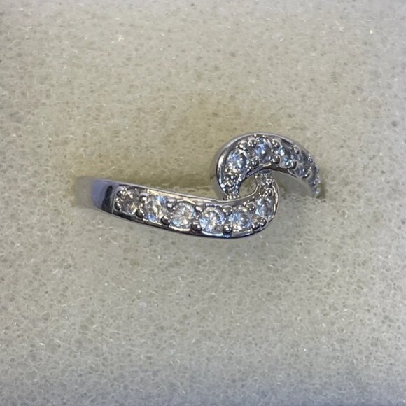 Size 5 Silver Tone Clear Stone Channel Swirl Pinky Ring Child Size Toe Ring - Picture 2 of 12